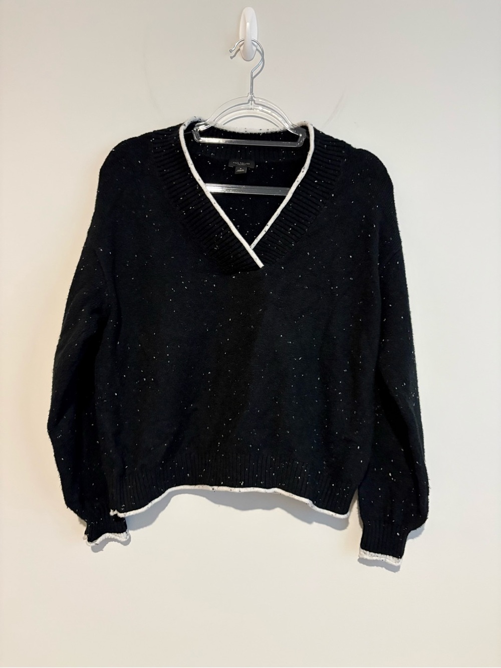 Ann Taylor Factory V Neck speckled marled sweater‎ black white size medium